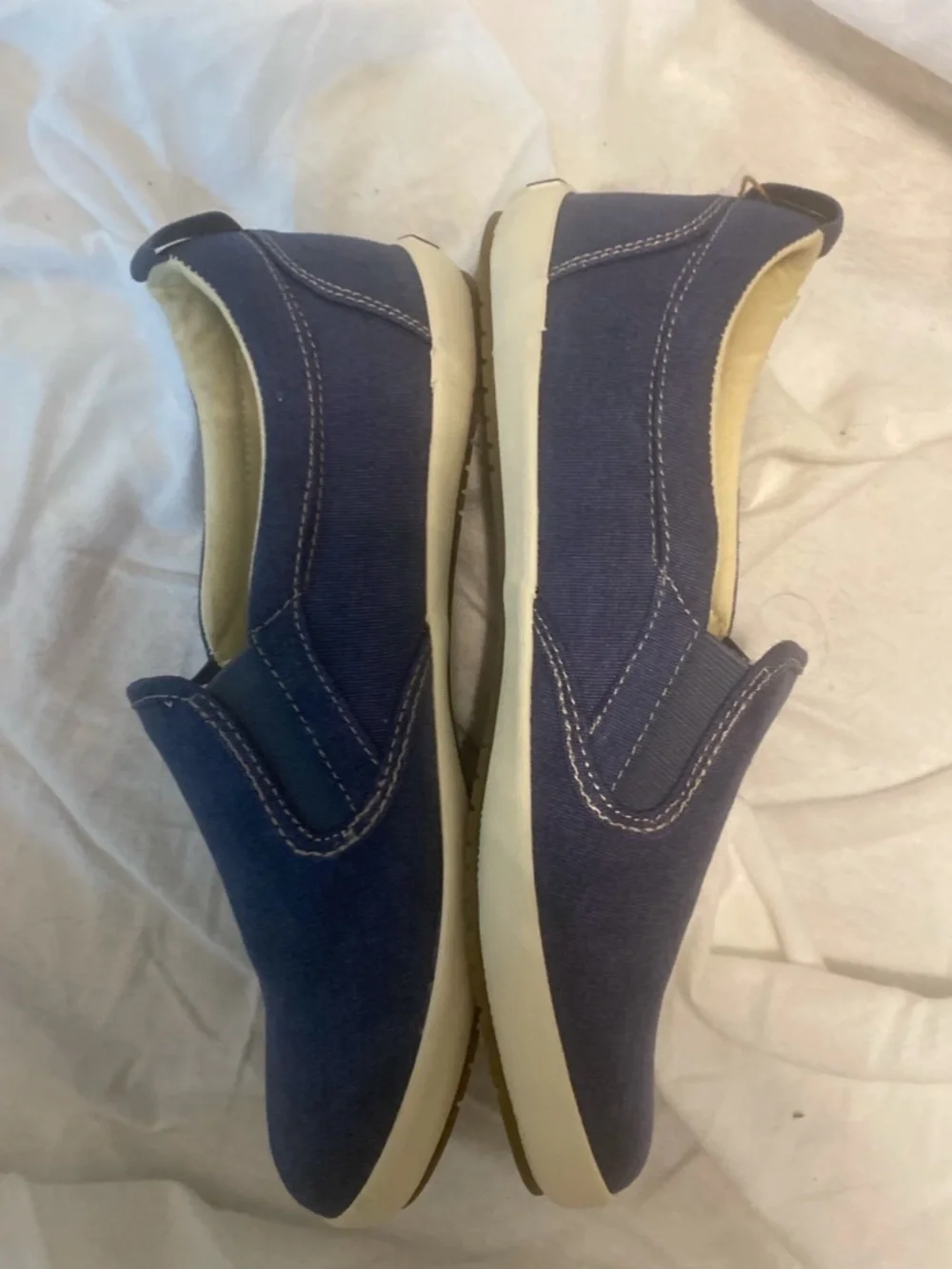 NWT Taos Dandy Sneakers Canvas Slip On Denim Blue Chambray Sneakers 9.5